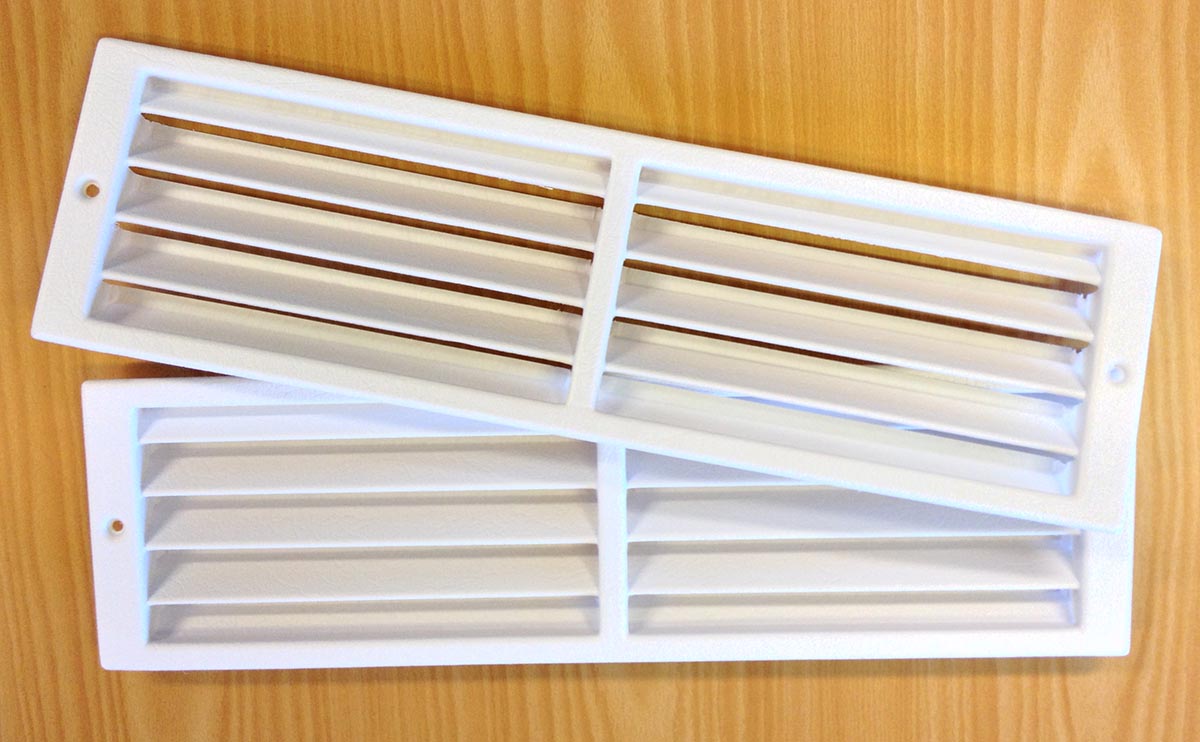 Ventilation grille package for wall mounting