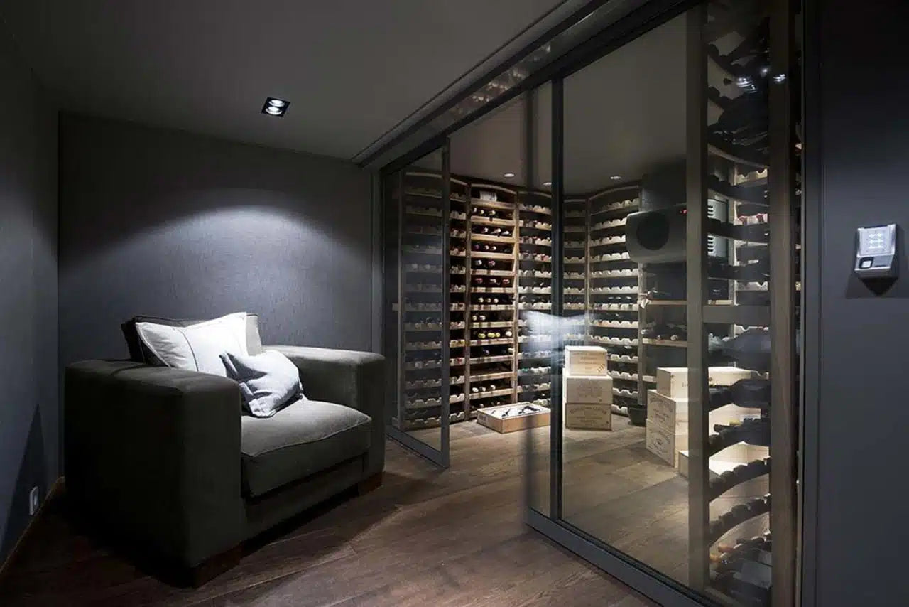 Vinrommet er ikke bare et oppbevaringssted, men også et hobbyrom